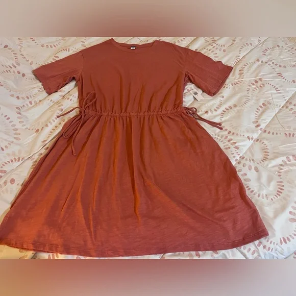 Old Navy - Picture 2 of 4